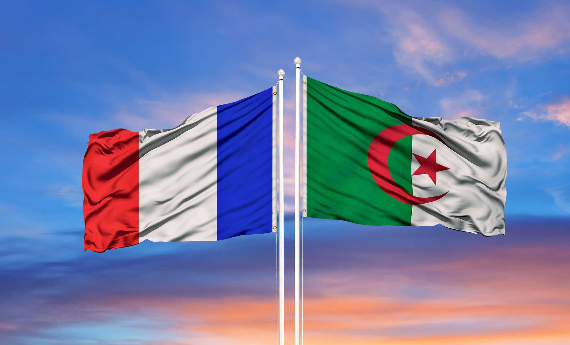 فرنسا تعلن عودة التأشيرات مع الجزائر إلى ما قبل كورونا